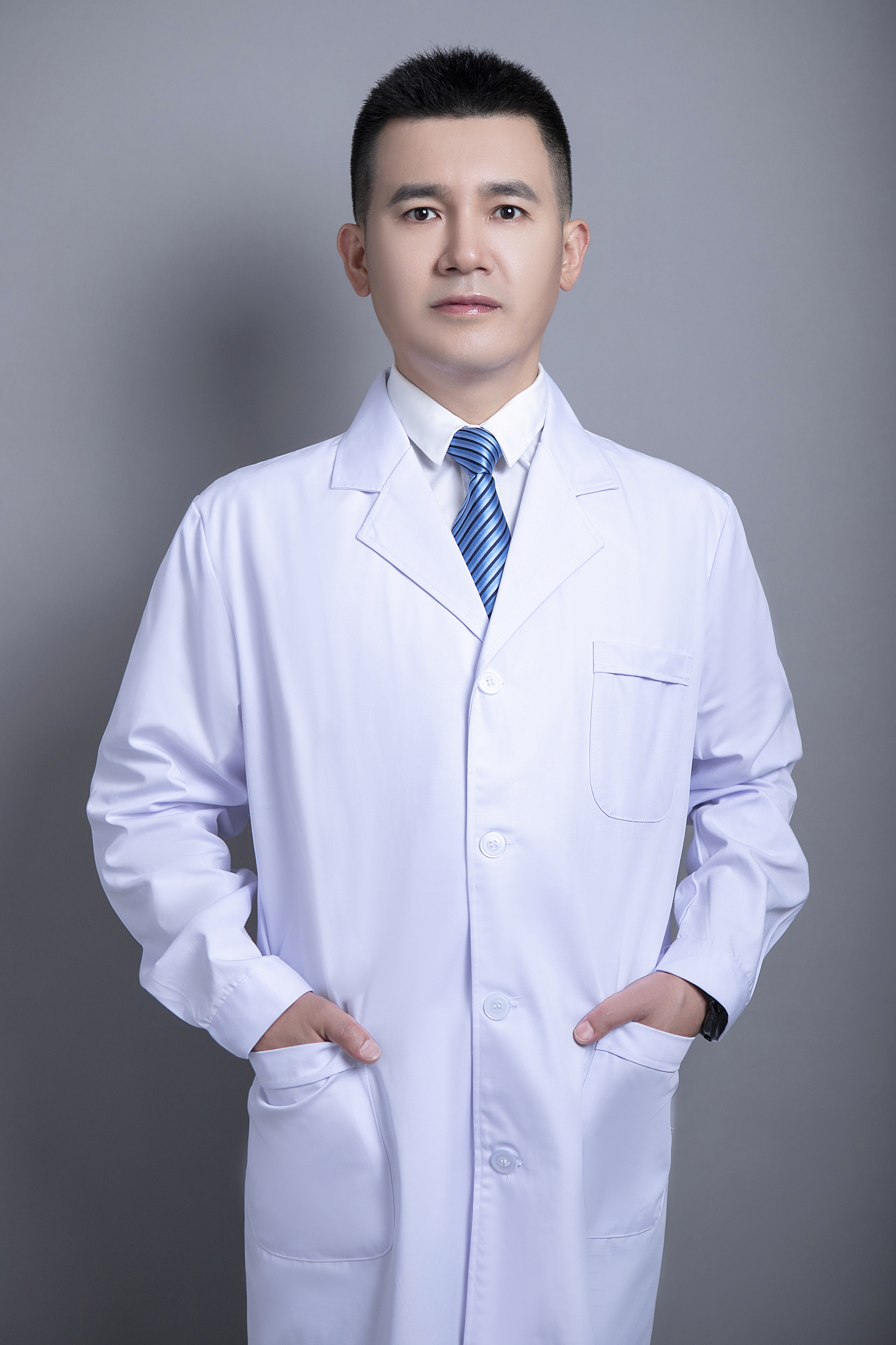 向虹达医生,整形医生向虹达